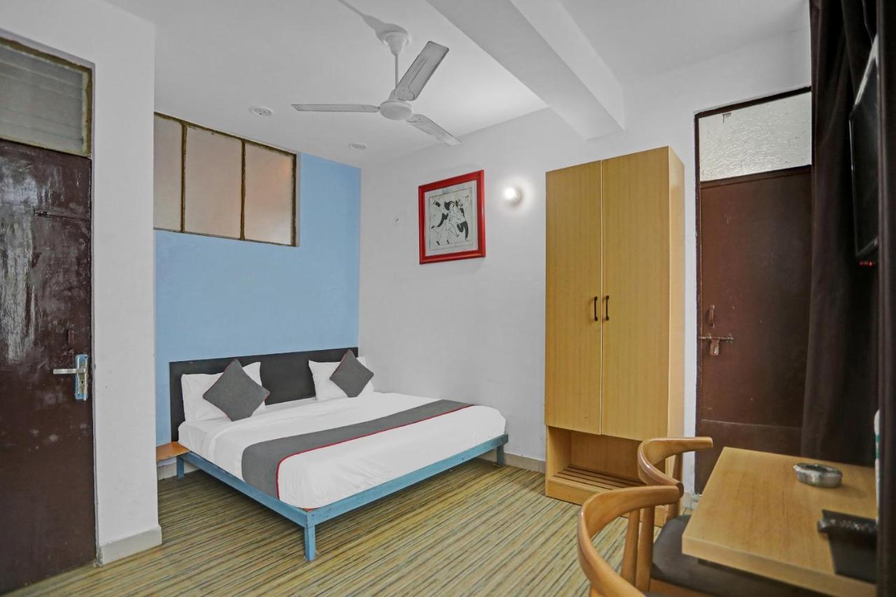 Collection O Jps Near Pvr Vikaspuri Delhi Hotell Exteriör bild